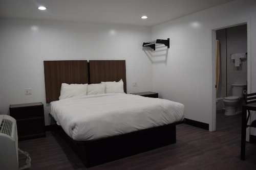 Hyde Park Motel image 2